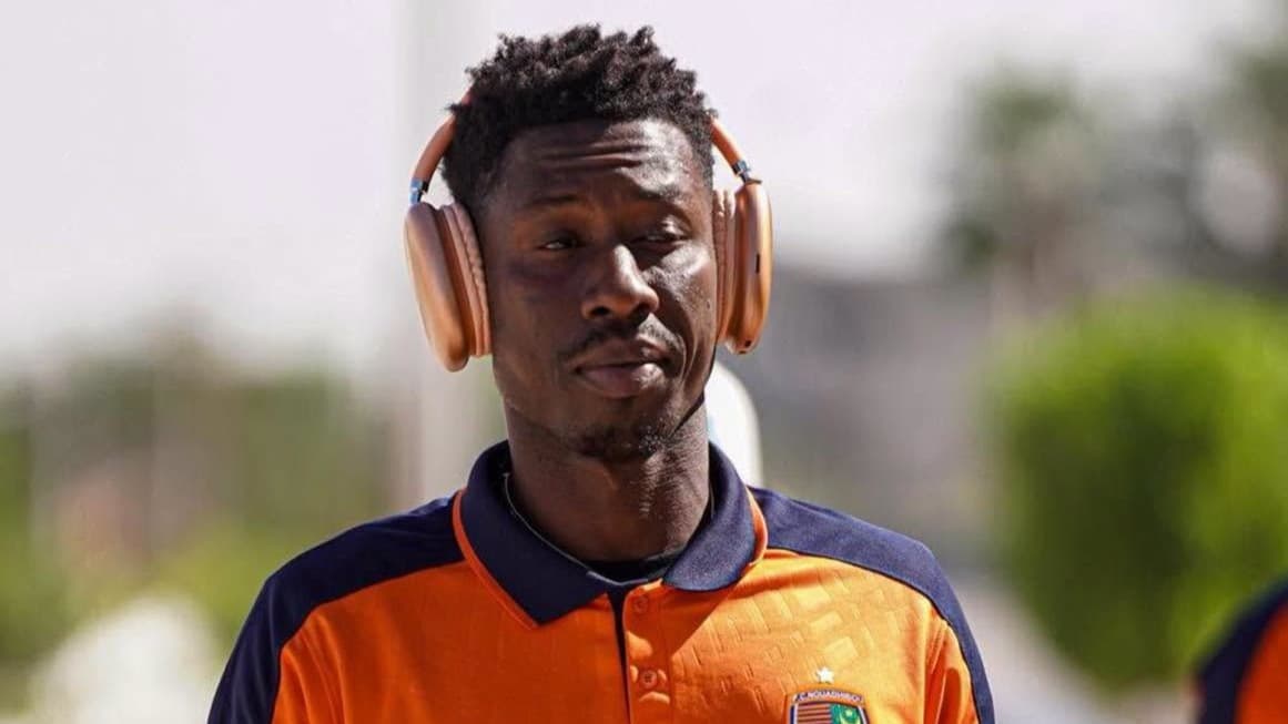 Ousmane Faye sous le maillot du FC Nouadhibou avant un match de championnat