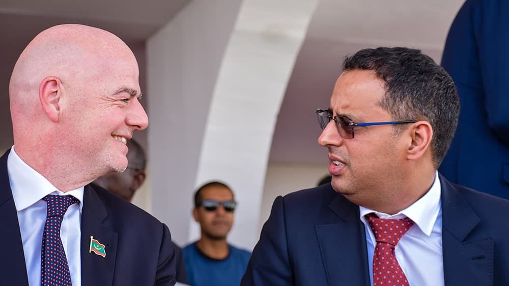 Gianni Infantino et Ahmed Yahya lors de l'inauguration du stade Cheikha Boidiya, le 9 janvier 2019